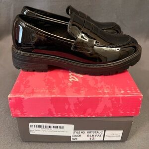 Black patent leather loafer size 13
